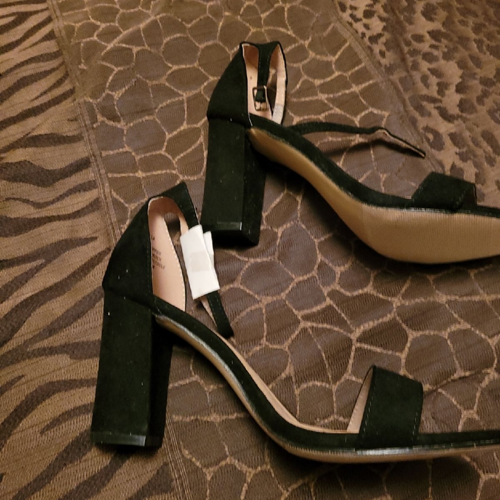 Madden Girl Block Heels  (Black Velvet)